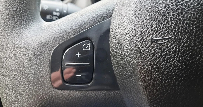 Renault Trafic cena 82900 przebieg: 184400, rok produkcji 2017 z Biała małe 704